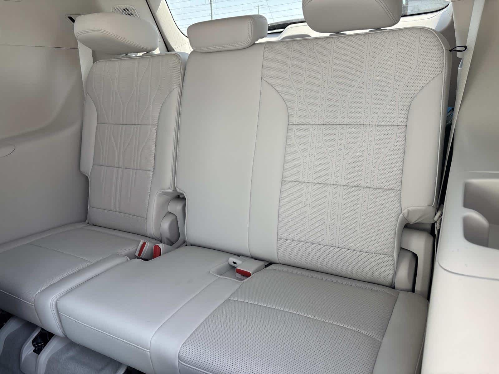 2026 Buick Enclave Avenir - Photo 33