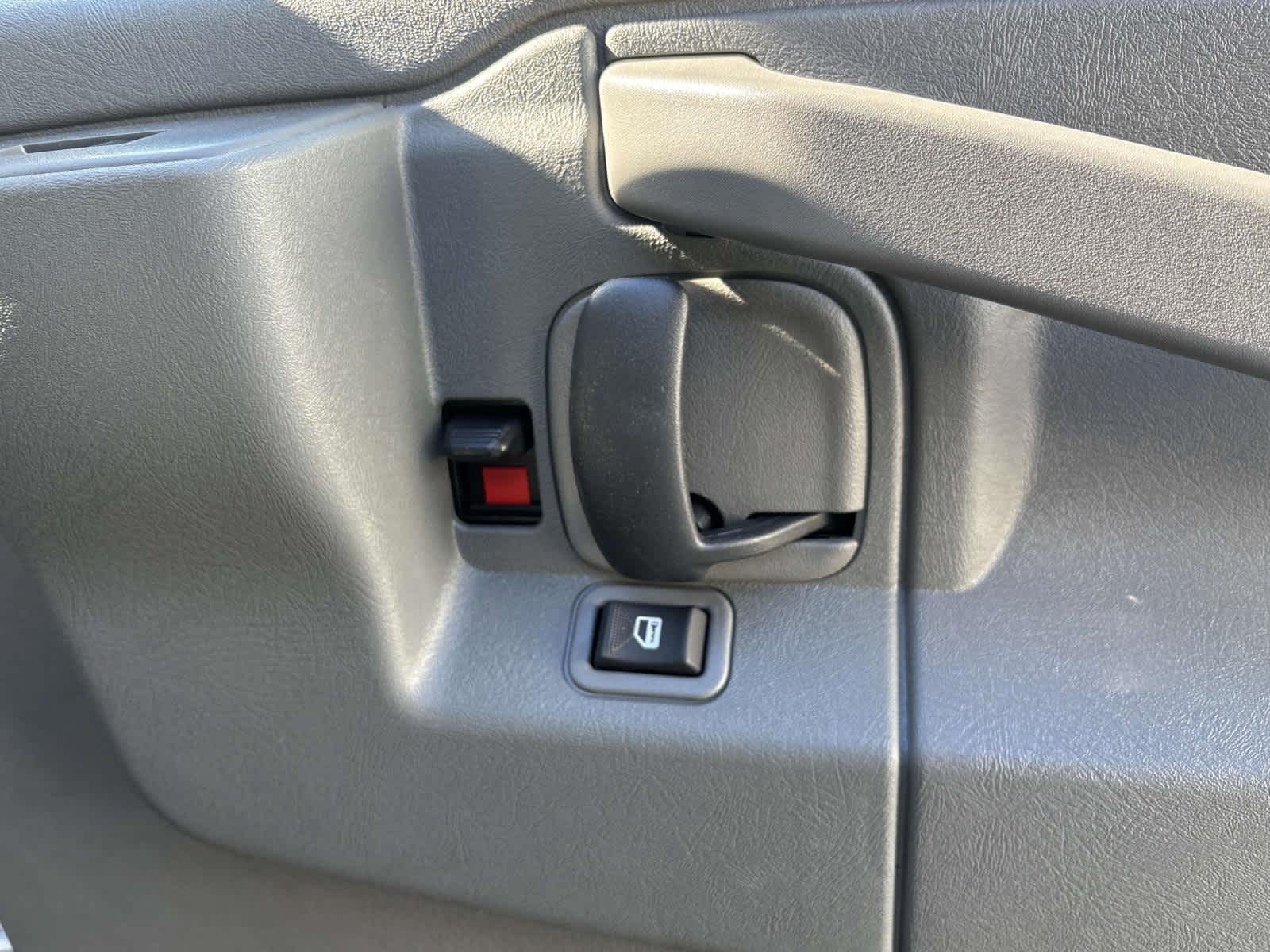 2025 GMC Savana Cutaway 3500 1WT