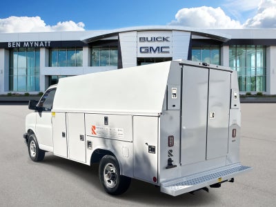 2025 GMC Savana Cutaway 3500 1WT