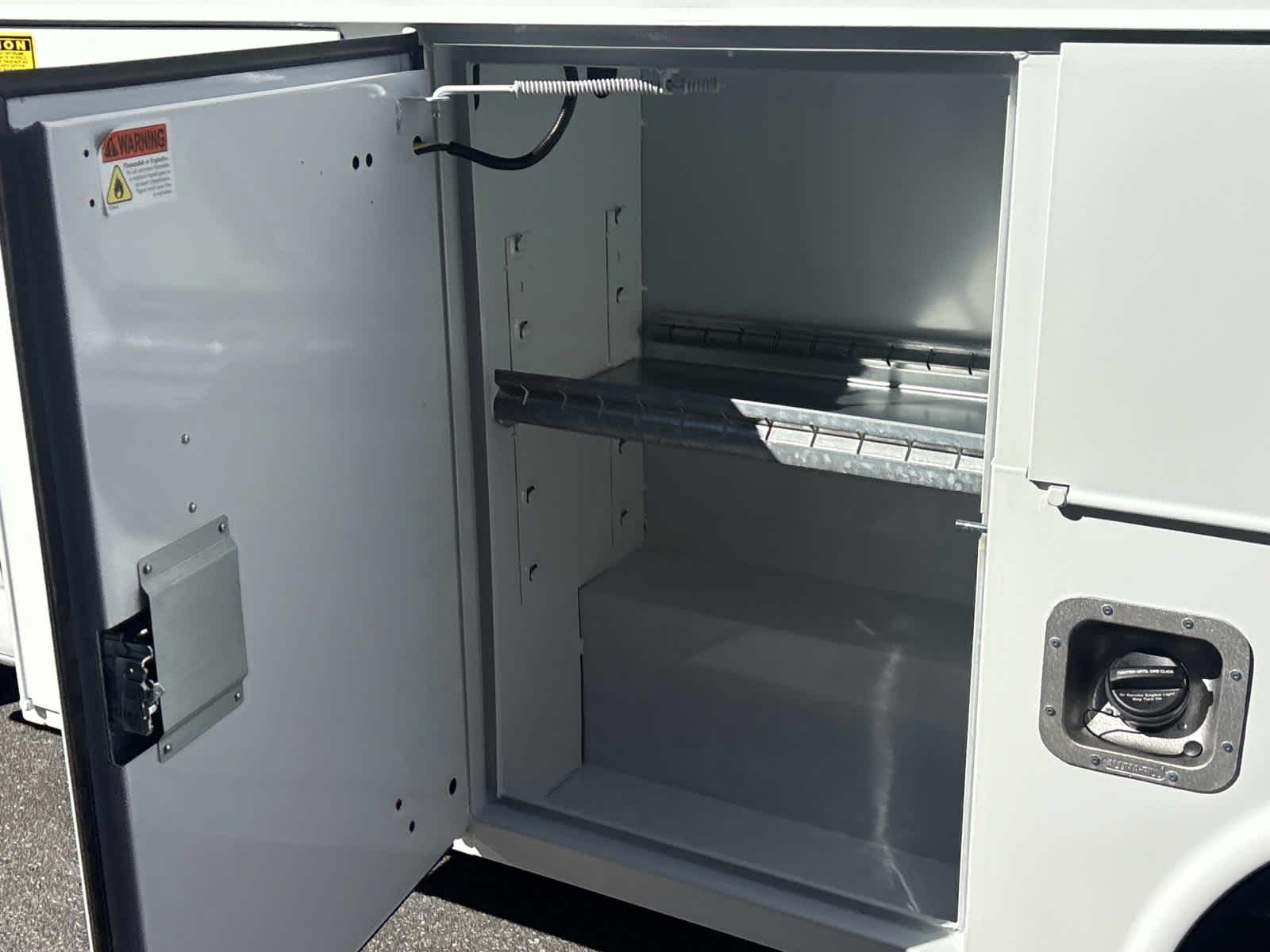 2025 GMC Savana Cutaway 3500 1WT