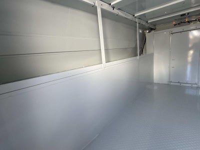 2025 GMC Savana Cutaway 3500 1WT