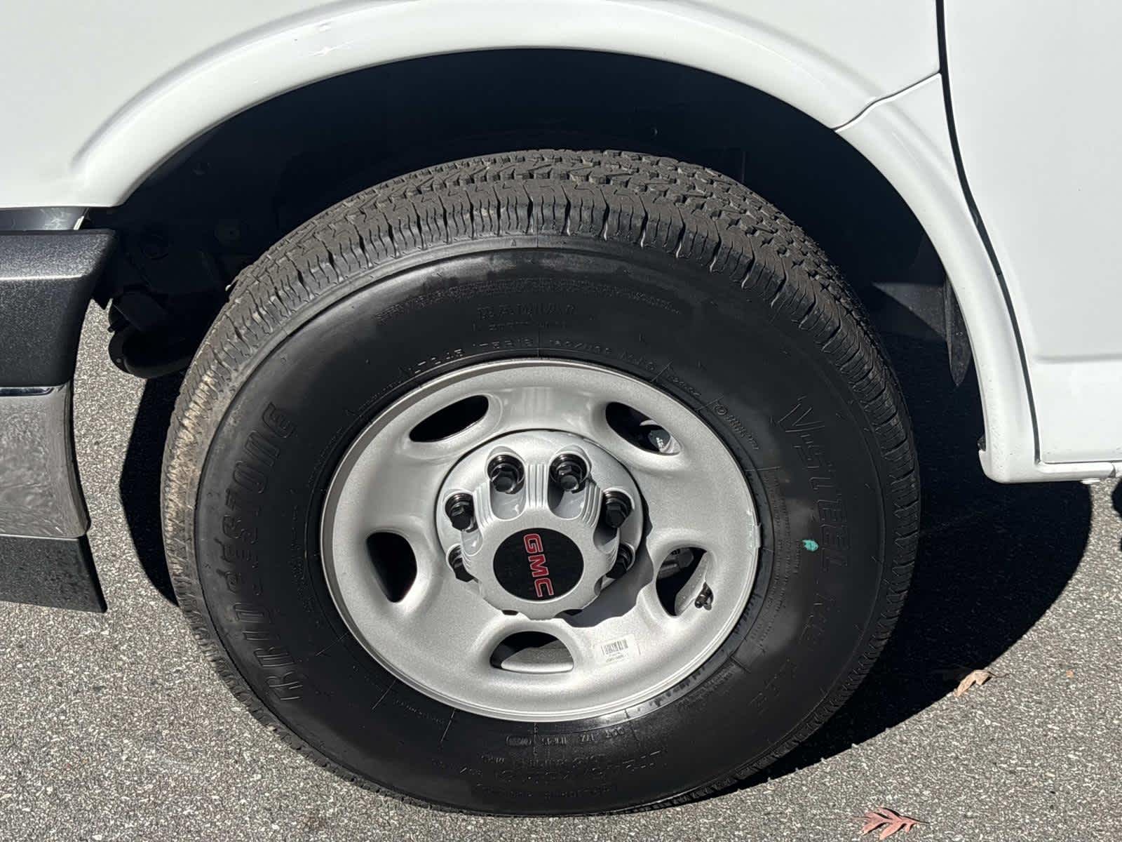 2025 GMC Savana Cutaway 3500 1WT