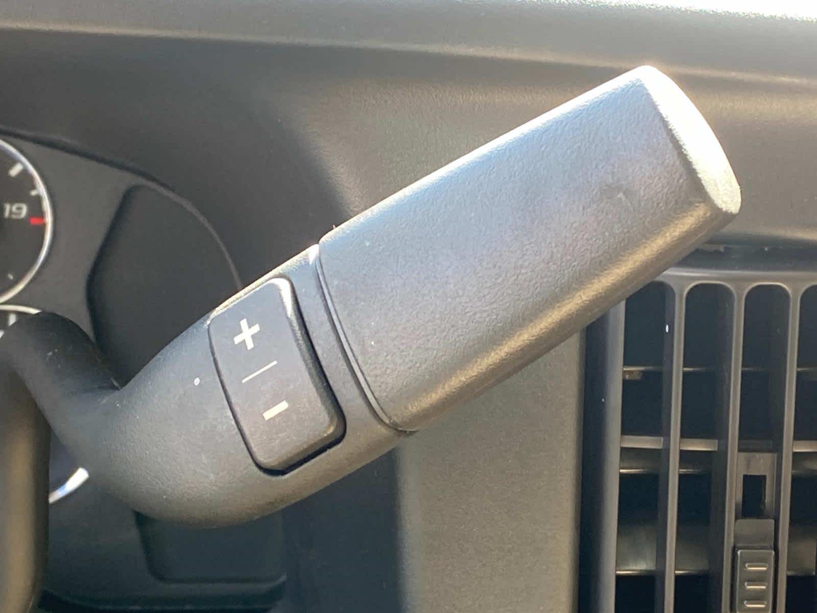 2024 GMC Savana Cutaway 3500 1WT