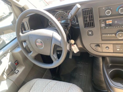 2024 GMC Savana Cutaway 3500 1WT