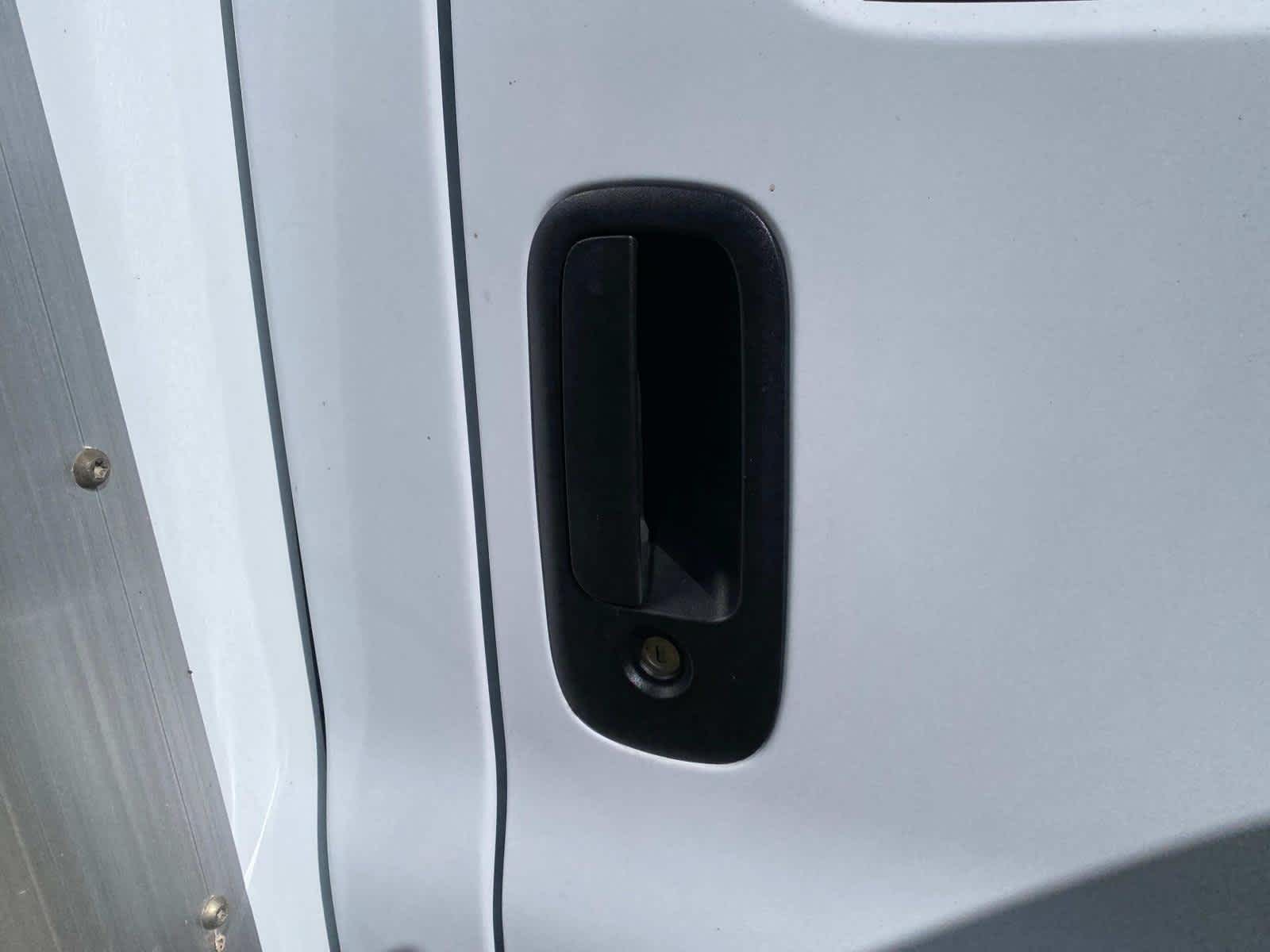 2024 GMC Savana Cutaway 3500 1WT