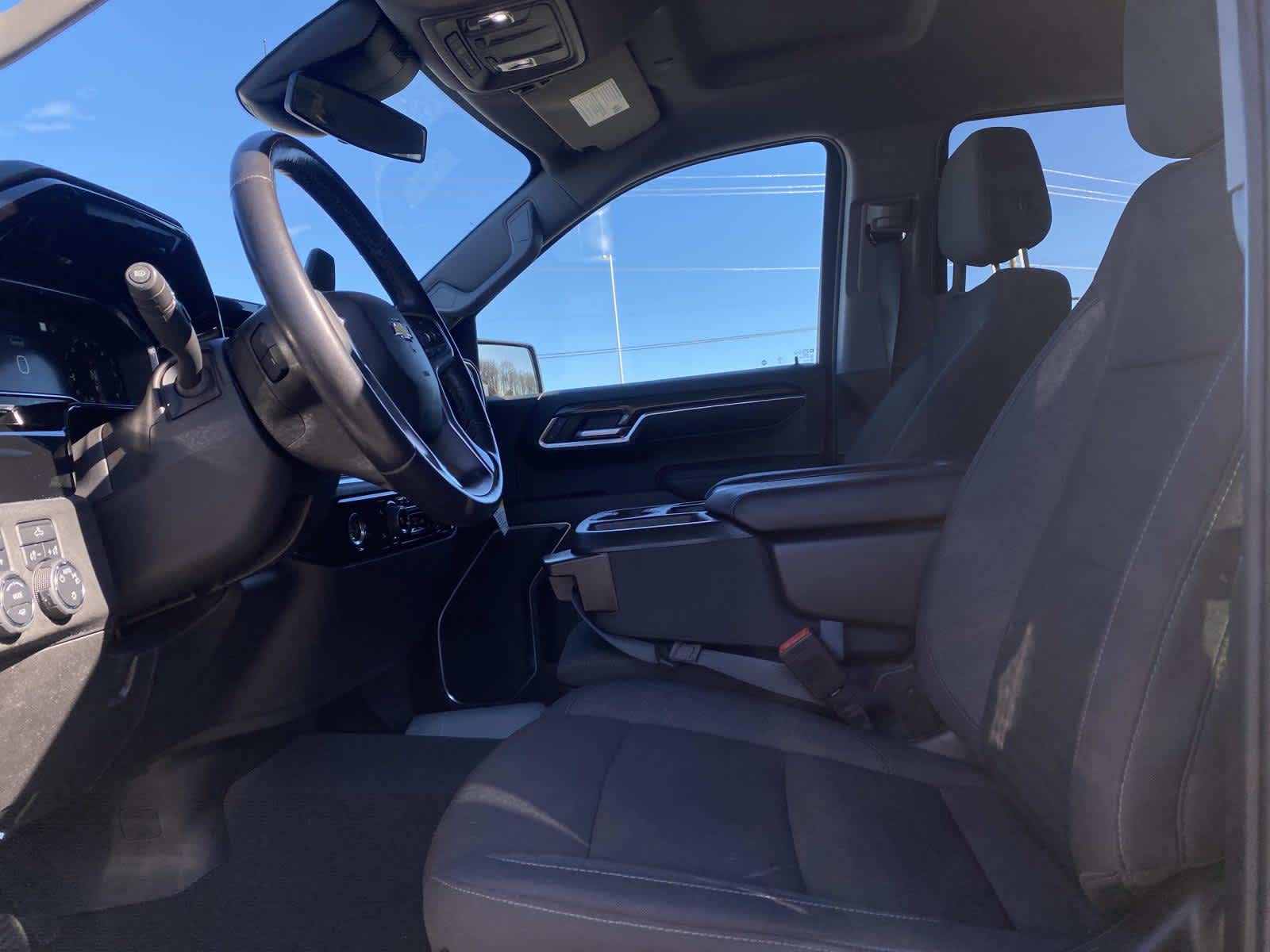 2022 Chevrolet Silverado 1500 LT (2FL)