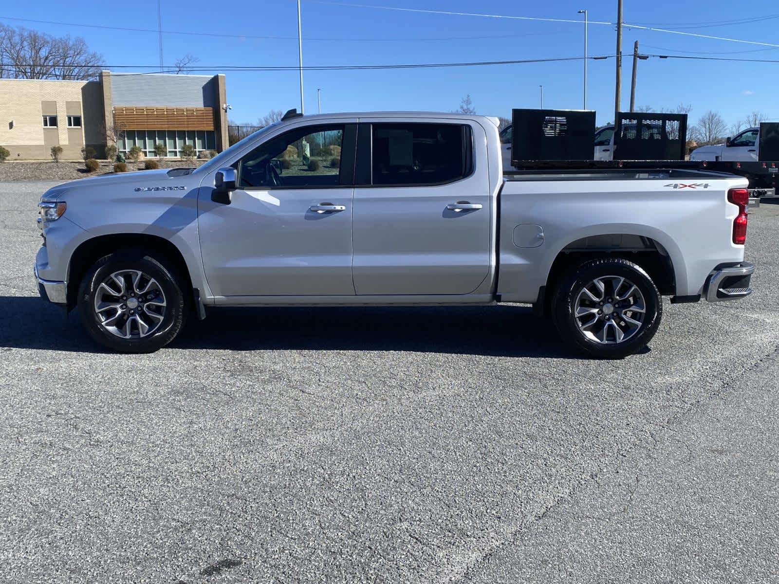 2022 Chevrolet Silverado 1500 LT (2FL)
