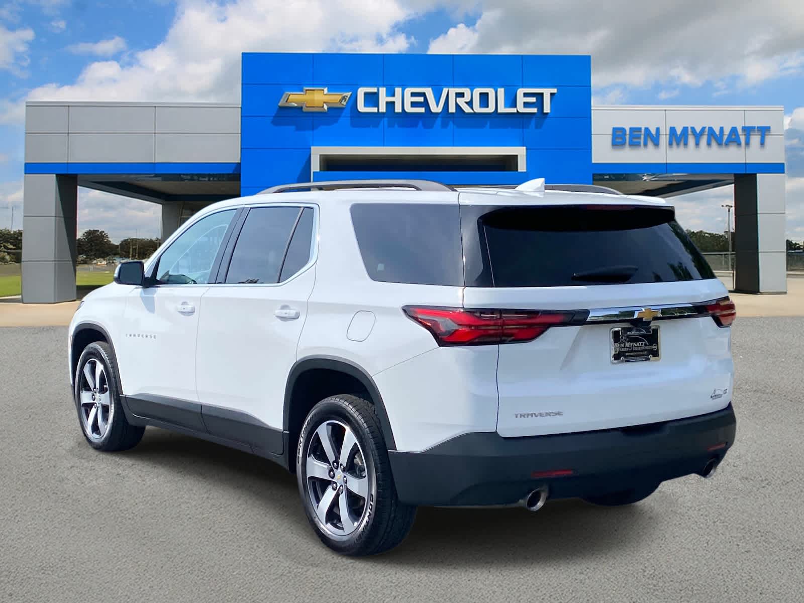 2023 Chevrolet Traverse LT Leather
