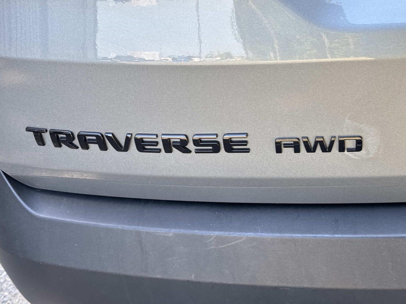 2023 Chevrolet Traverse LT Cloth