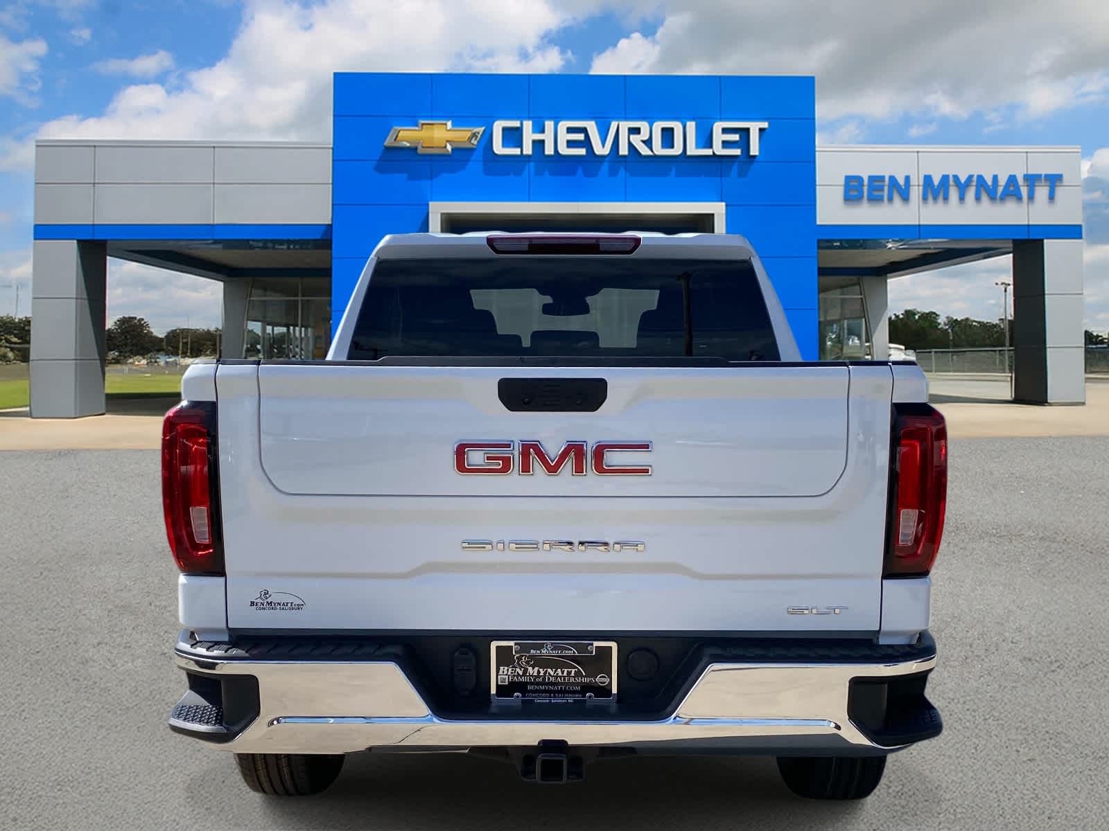 2025 GMC Sierra 1500 SLT