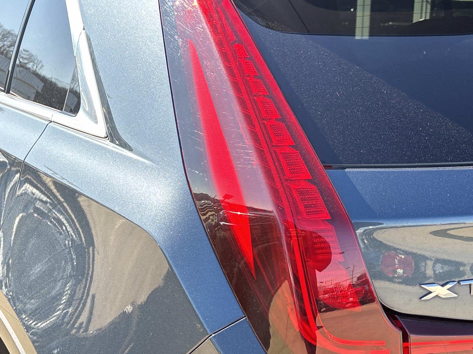 2020 Cadillac XT4 Premium Luxury