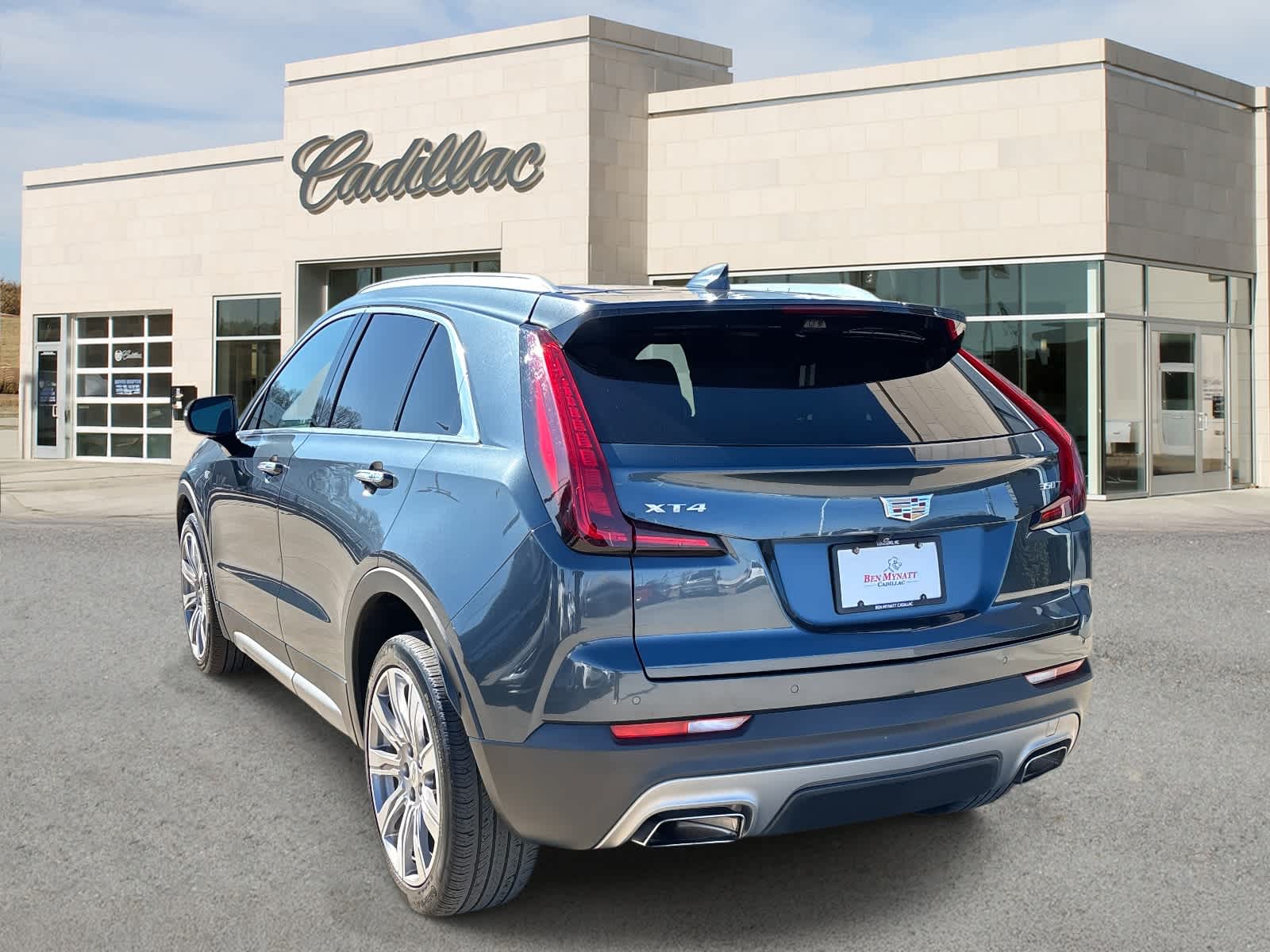 2020 Cadillac XT4 Premium Luxury