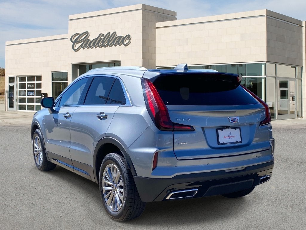 2025 Cadillac XT4 Premium Luxury