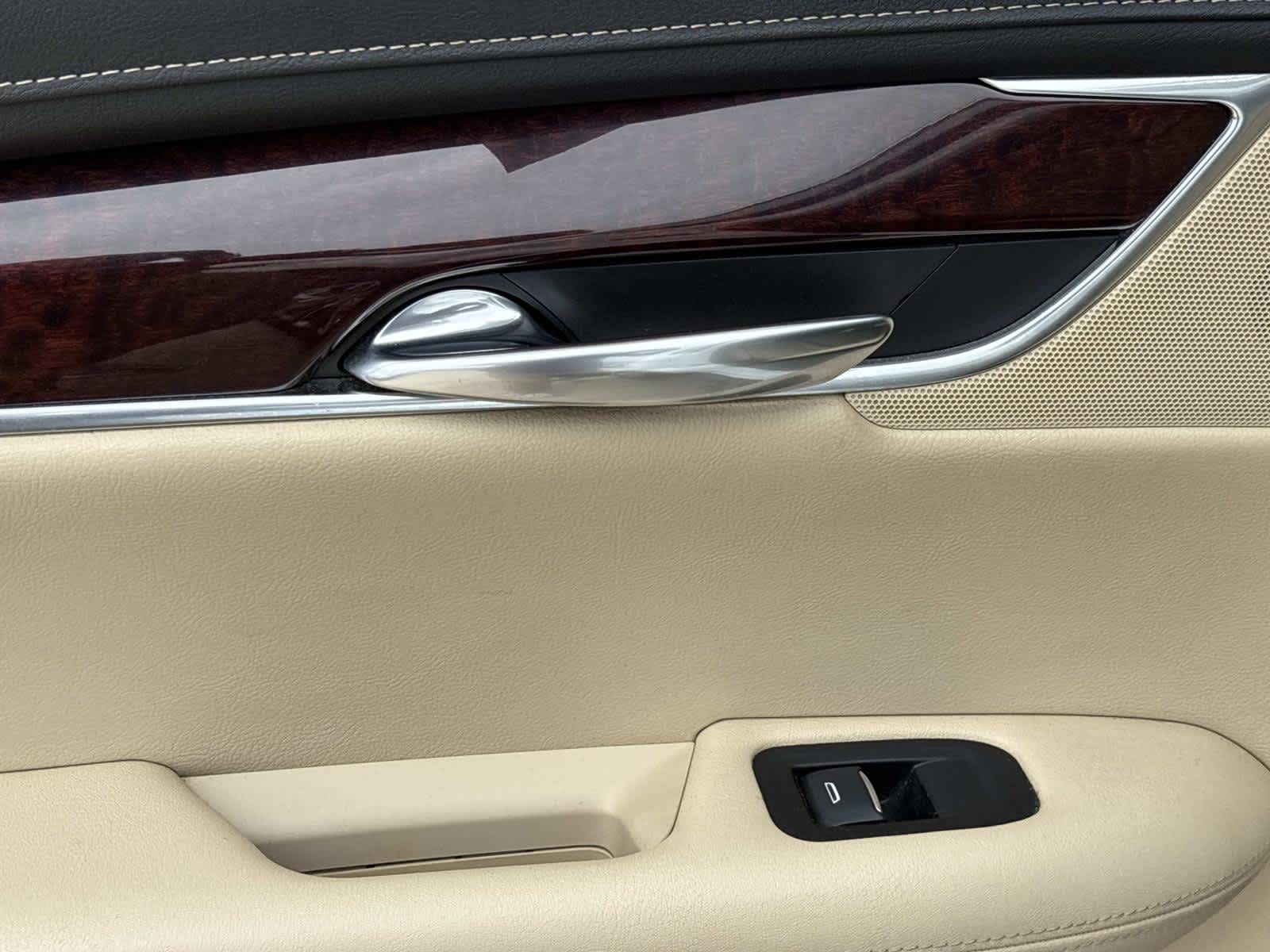 2017 Cadillac XT5 Premium Luxury FWD