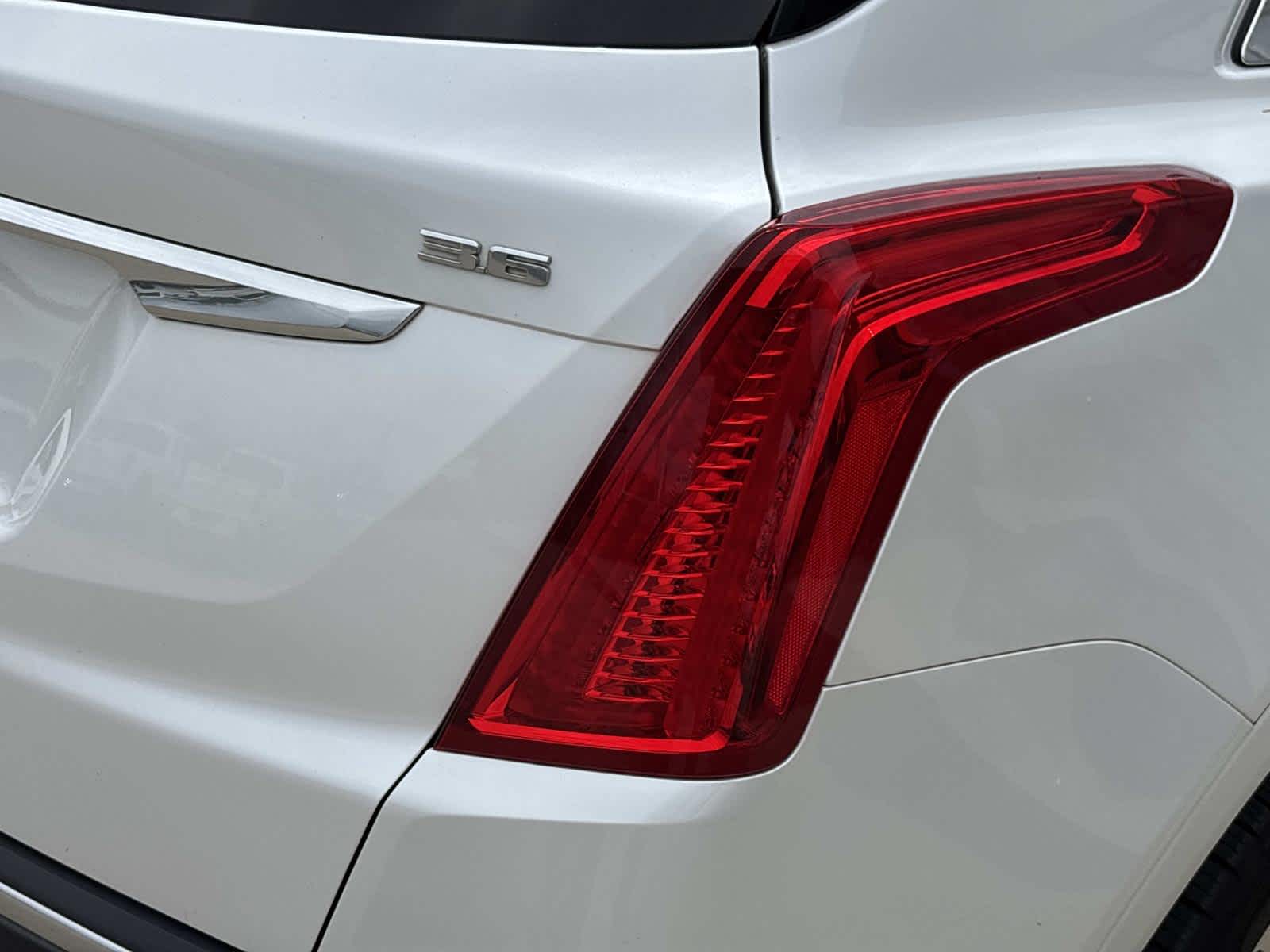 2017 Cadillac XT5 Premium Luxury FWD