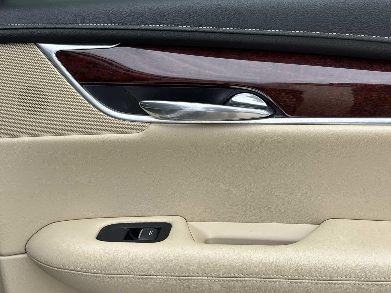 2017 Cadillac XT5 Premium Luxury FWD
