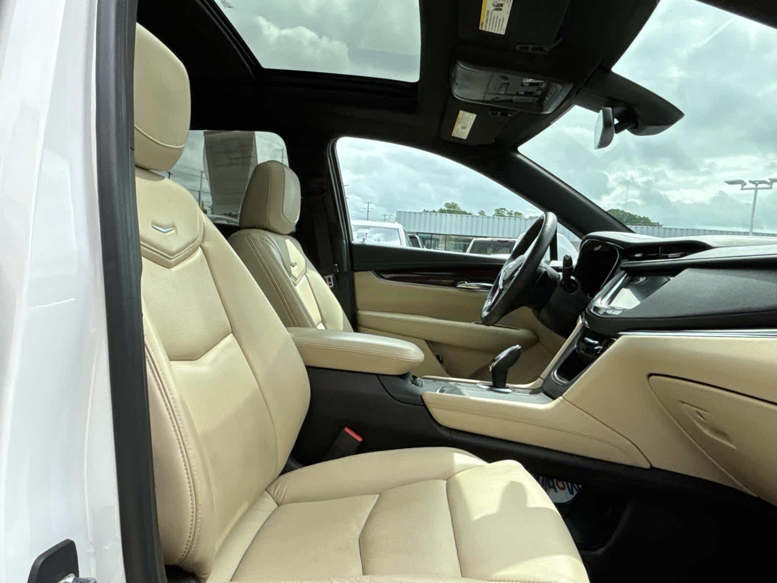 2017 Cadillac XT5 Premium Luxury FWD