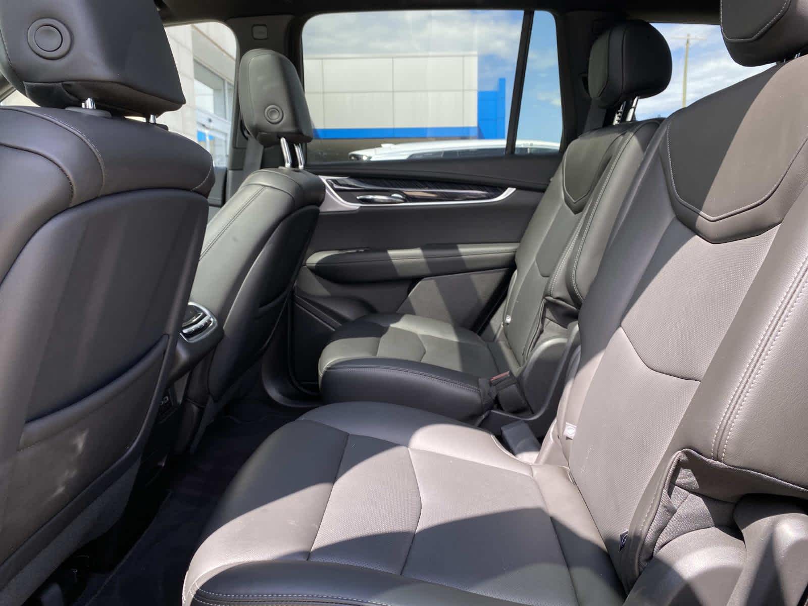 2025 Cadillac XT6 Premium Luxury