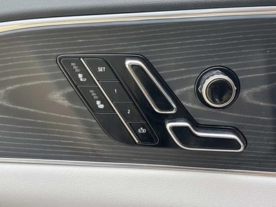 2024 Cadillac LYRIQ Luxury 1