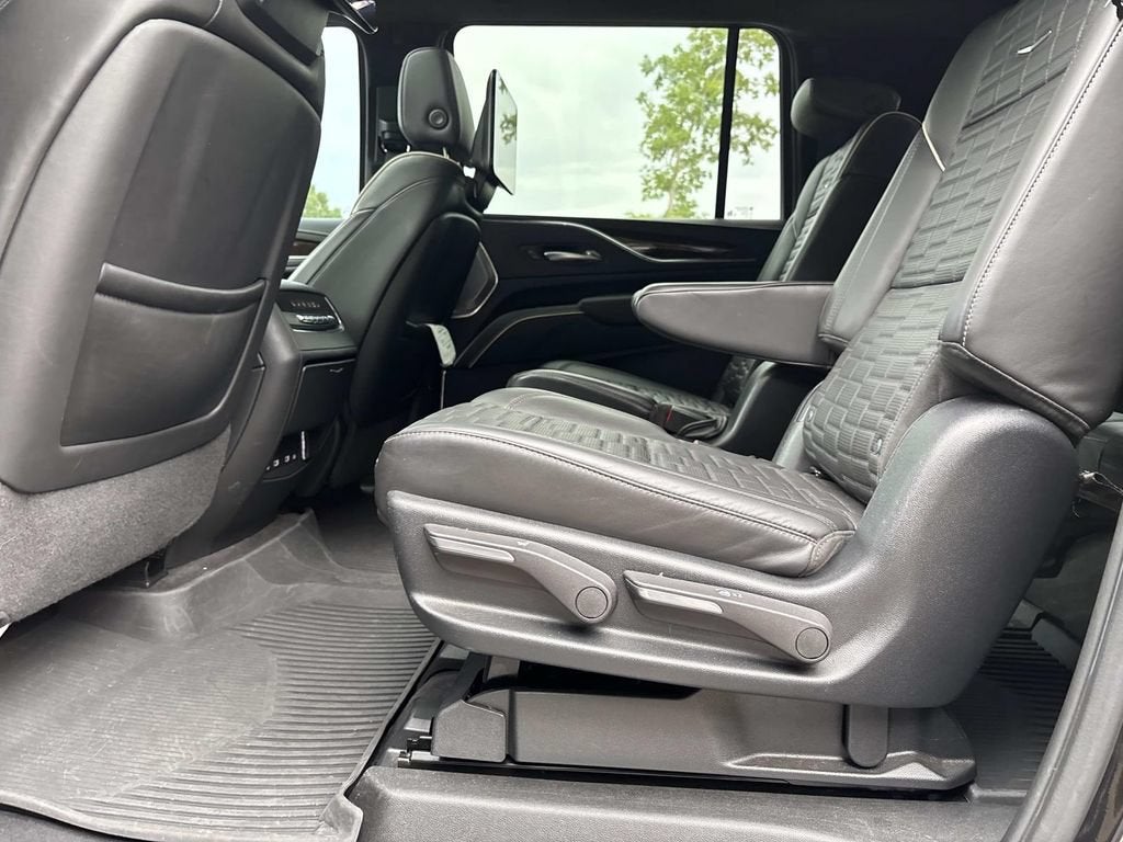 2023 Cadillac Escalade ESV 4WD Sport Platinum