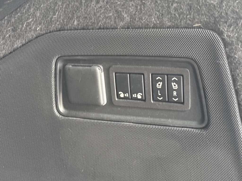 2023 Cadillac Escalade ESV 4WD Sport Platinum