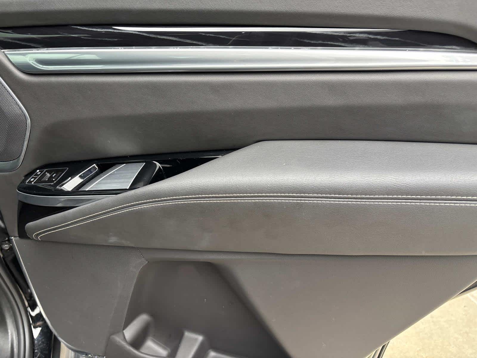 2025 Cadillac Escalade Sport