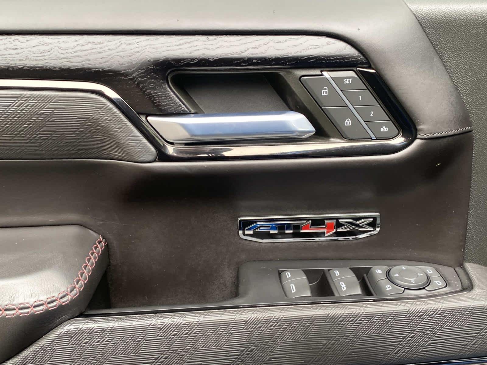 2023 GMC Sierra 1500 AT4X