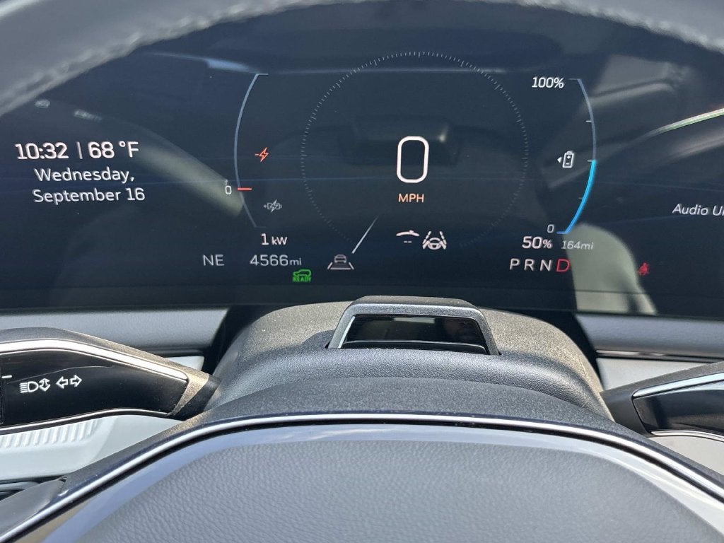 2026 Cadillac OPTIQ Premium Luxury