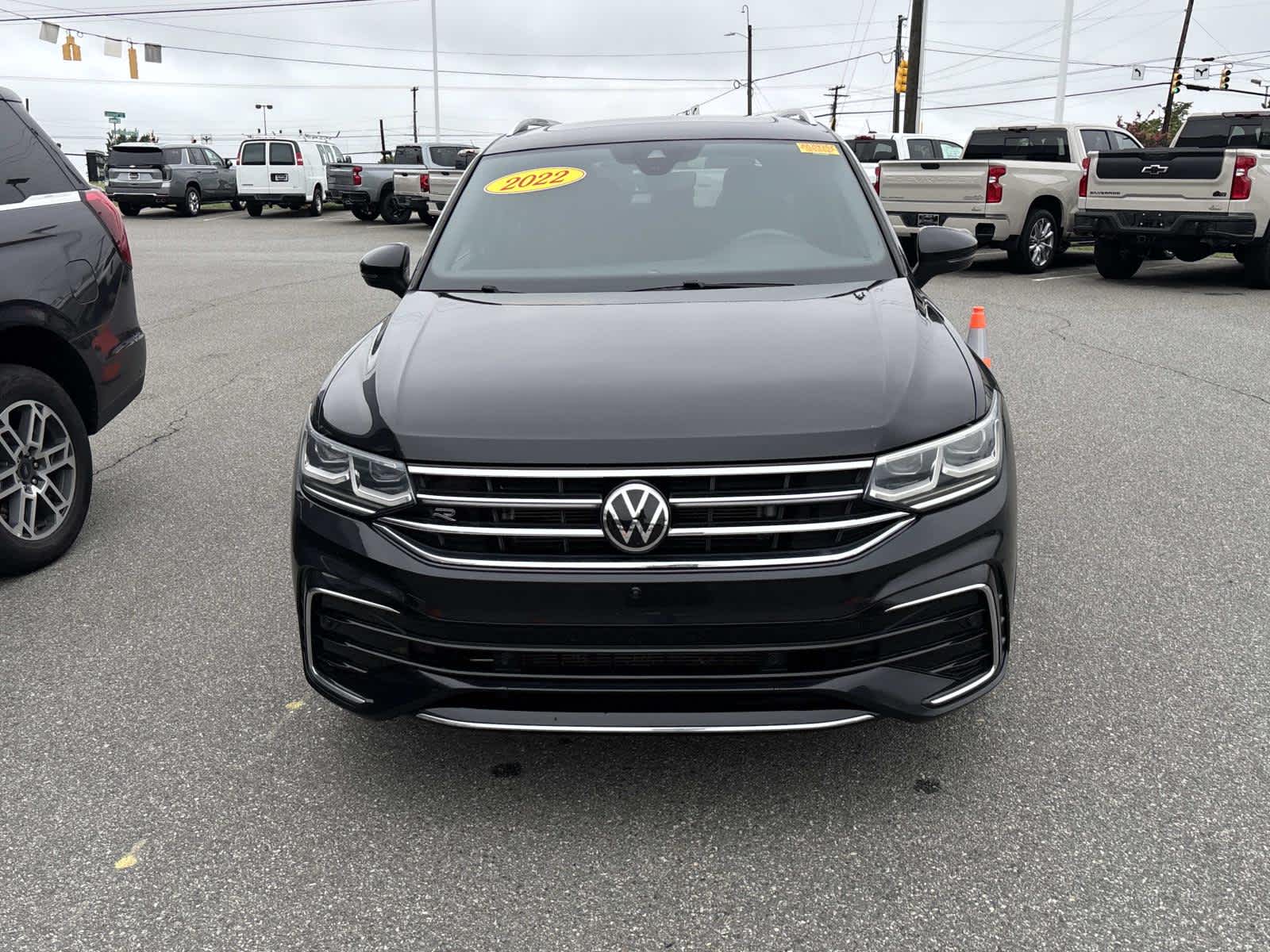 2022 Volkswagen Tiguan SEL R-Line