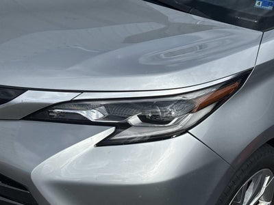 2022 Toyota Sienna Platinum