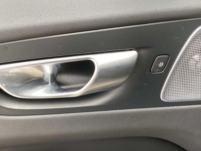 2024 Volvo XC60 Recharge Plug-In Hyb Ultimate Black Edition