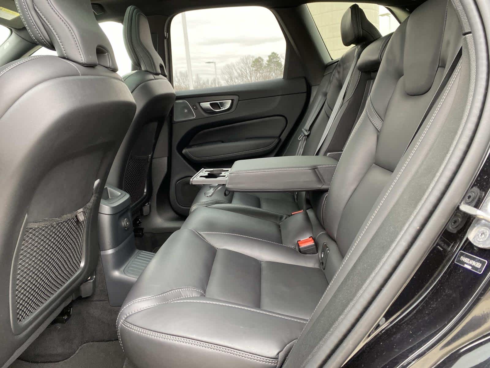 2024 Volvo XC60 Recharge Plug-In Hyb Ultimate Black Edition