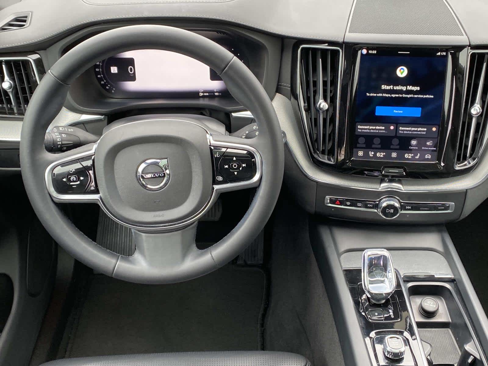 2024 Volvo XC60 Recharge Plug-In Hyb Ultimate Black Edition