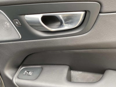 2024 Volvo XC60 Recharge Plug-In Hyb Ultimate Black Edition