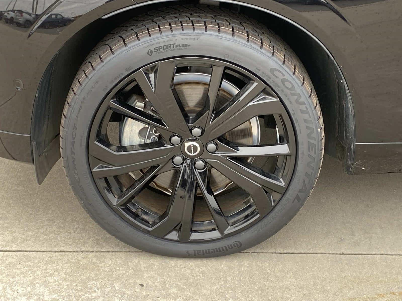 2024 Volvo XC60 Recharge Plug-In Hyb Ultimate Black Edition