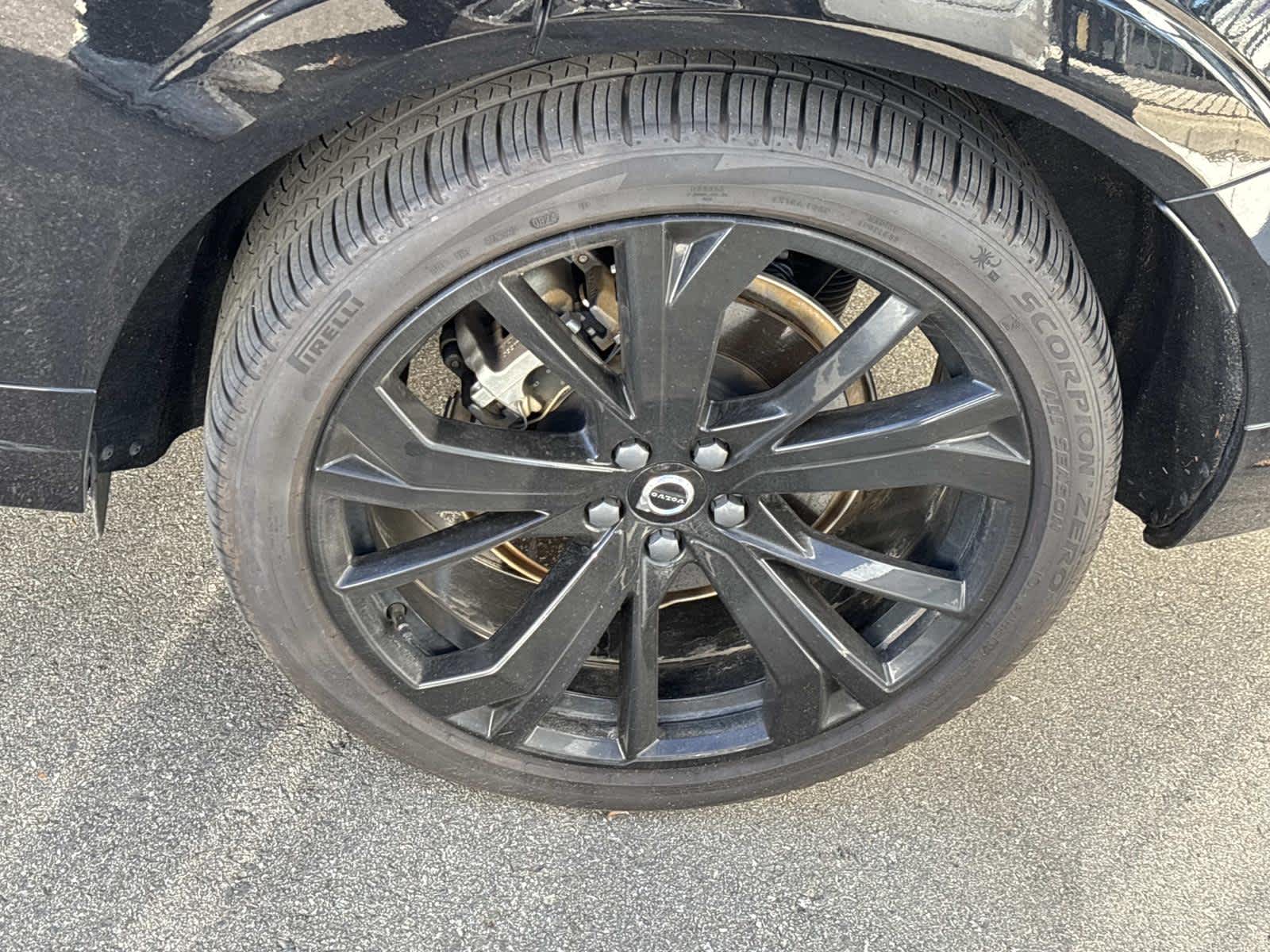 2024 Volvo XC60 Recharge Plug-In Hyb Ultimate Black Edition